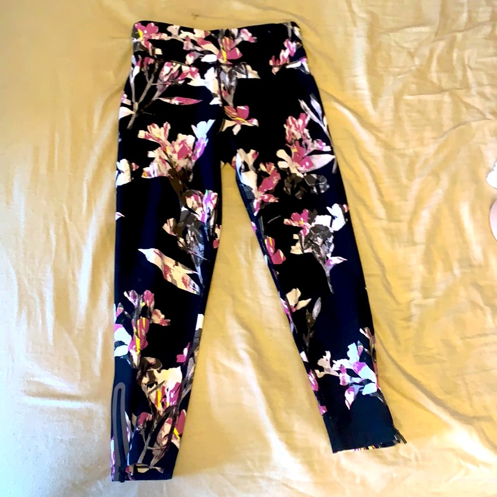 DKNY Sport Floral High Waisted 7/8 length leggings